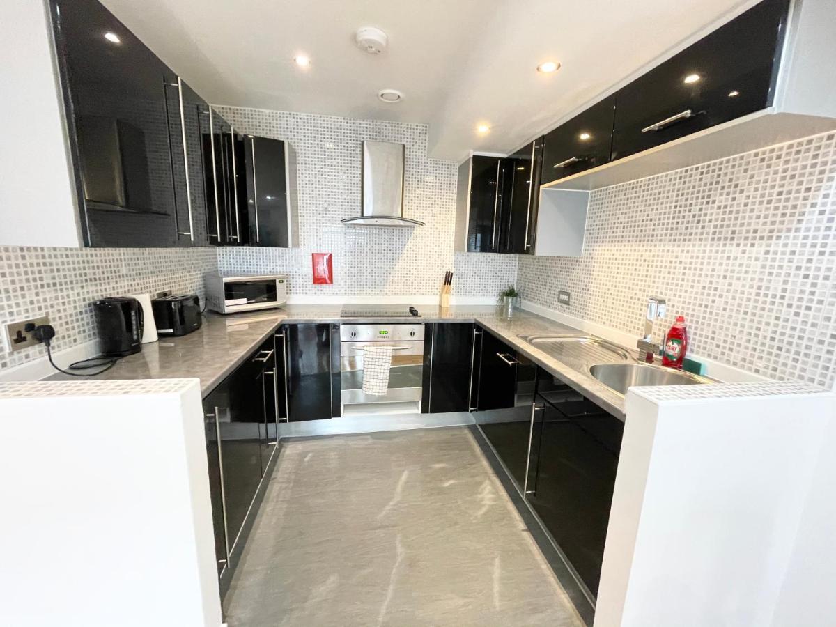 The Works-Fresh 2Bed In Centre, Opposite Arndale. Apartment Манчестър Екстериор снимка