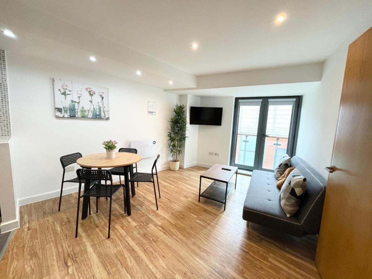 The Works-Fresh 2Bed In Centre, Opposite Arndale. Apartment Манчестър Екстериор снимка