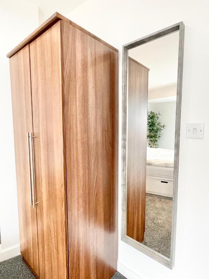 The Works-Fresh 2Bed In Centre, Opposite Arndale. Apartment Манчестър Екстериор снимка